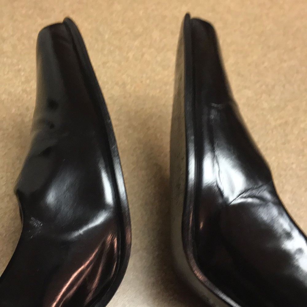 Prada Pumps - Picture 6 of 8